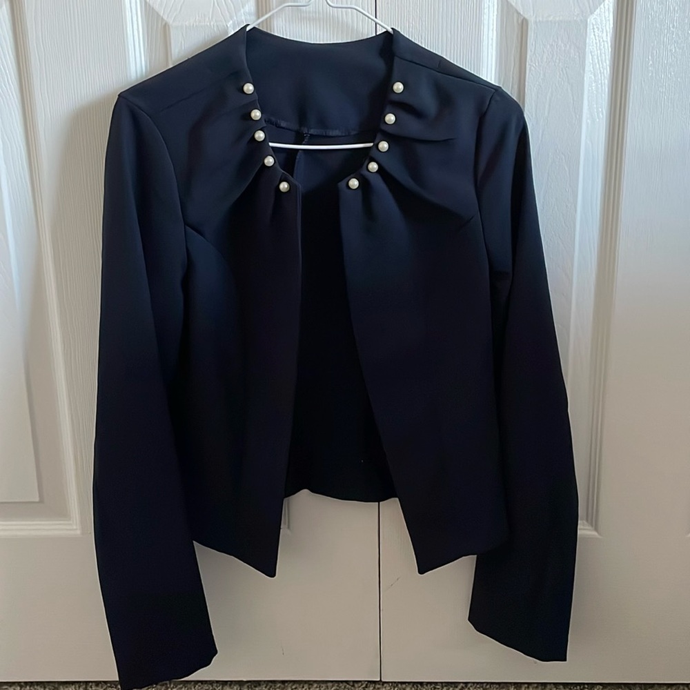 Dark blue blazer perfect for job interviews